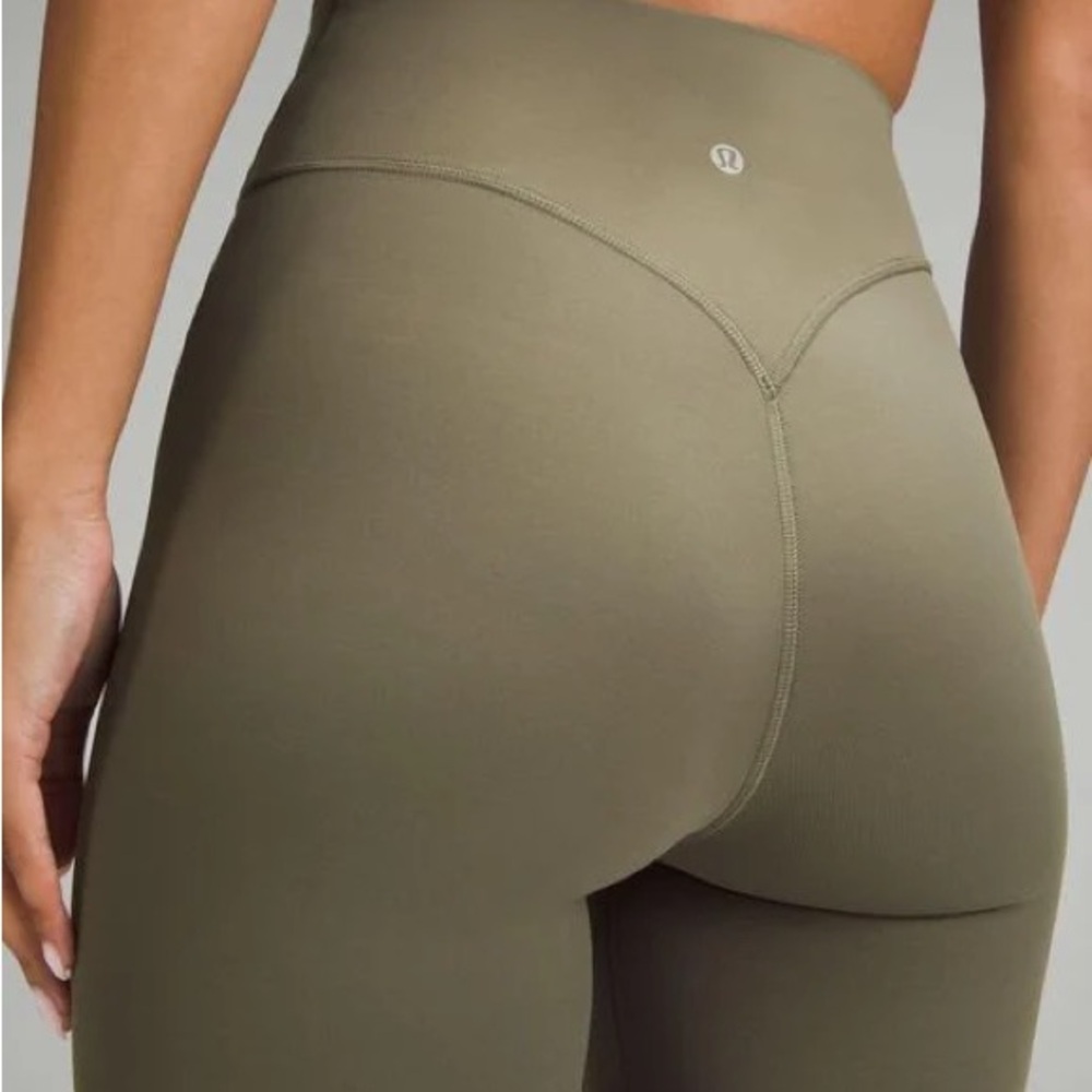 Lululemon Breezethrough High-Rise Leggings 25” - Picture 3 of 6
